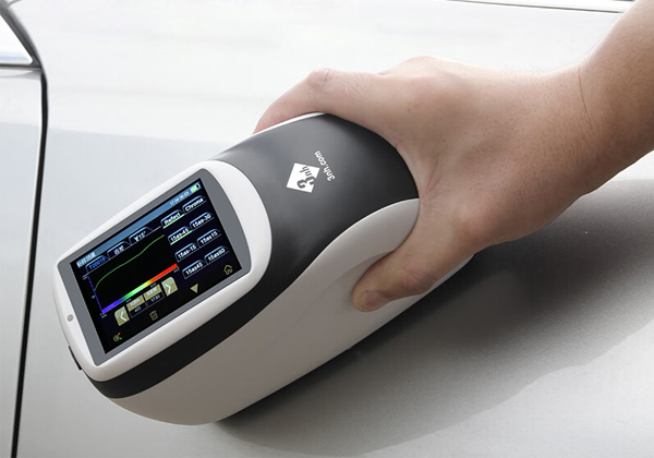 Multi-angle_spectrophotometer_test.jpg Multi-angle spectrophotometer automotive painting color test