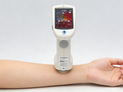 skin_color_measuring.jpg Portable Spectrophotometers for skin color measurement